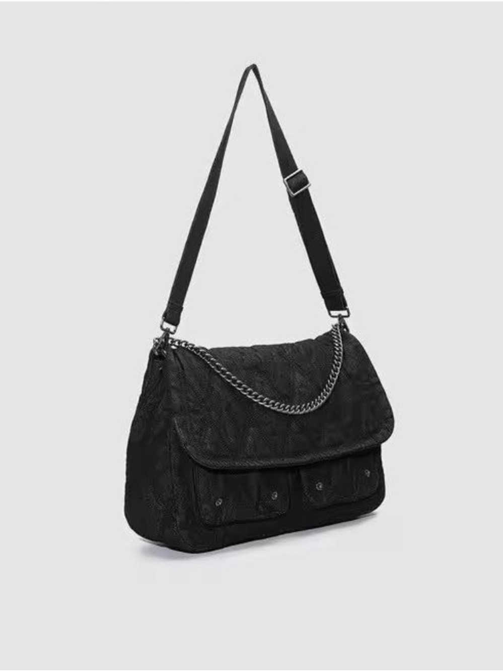Urban Revivo messenger bag